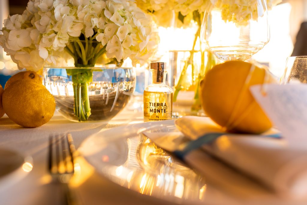 capri wedding table decor lemons detail happy brides